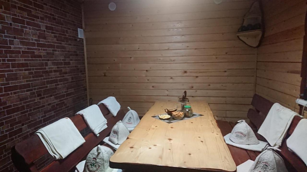 "У Пасічника" Котедж Для Сім'Ї 야렘체 외부 사진